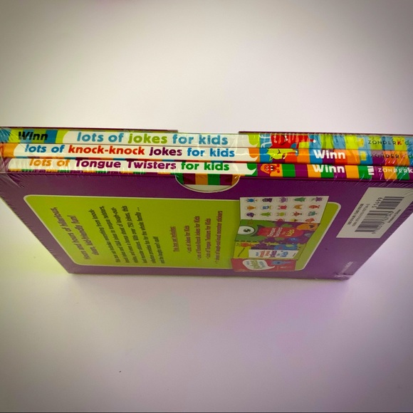 Lots of Jokes & Riddles Box Set 3 books 1 sheet of stickers Over 750 Jokes NEW ! - Picture 2 of 3
